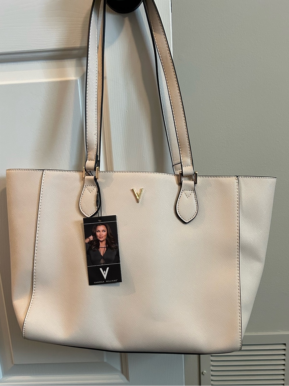BRAND NEW Vanessa Williams Lush Large Tote Bag Off White